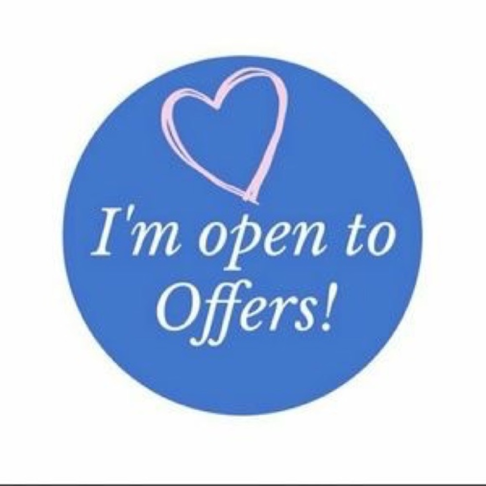 Offers welcomed! Happy Poshing! ❤️